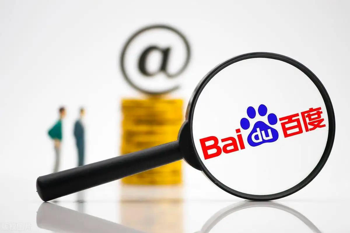 武汉街头出现一架大飞机